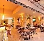 Carina Hotel