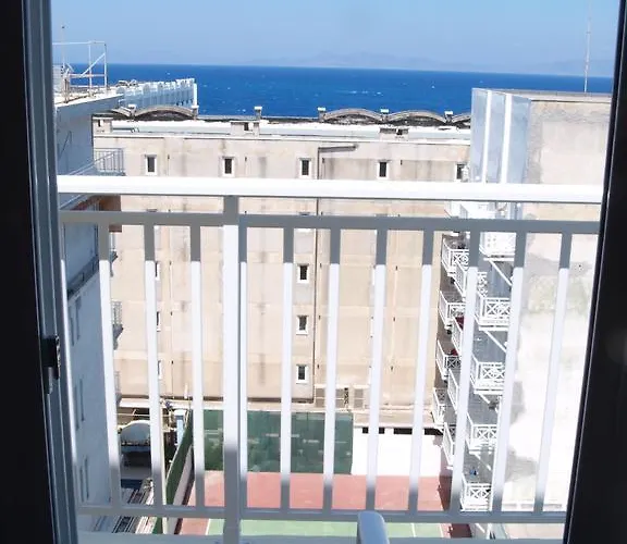 Carina 2* Rhodes City