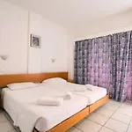 Ξενοδοχείο Carina