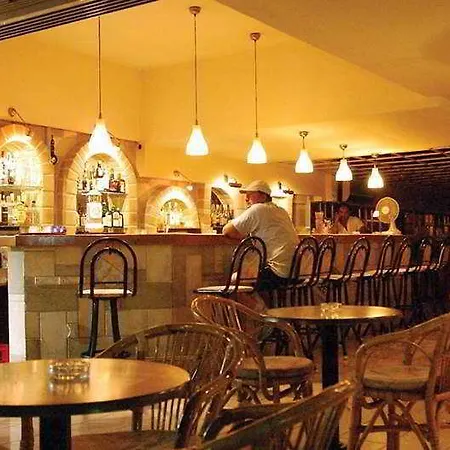 ホテル Carina Rhodes City